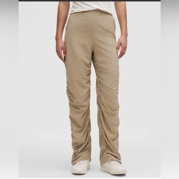 Lululemon Dance Studio Slim-Fit High-Rise Flared Pant Sheer Oak - Size Medium - Picture 1 of 4